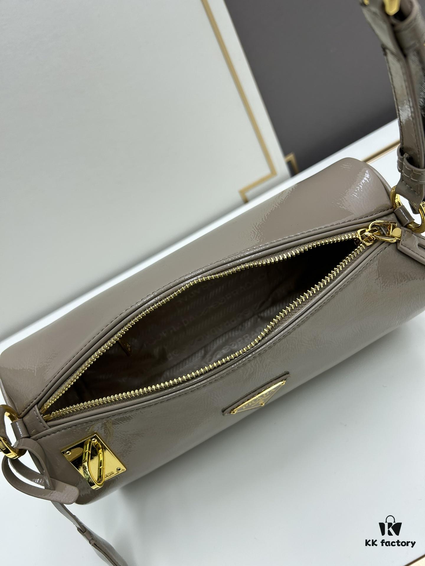 PRADA New Arrival Original Quality Full-Grain Wrinkled Painted Calfskin - Suede Lock Bag