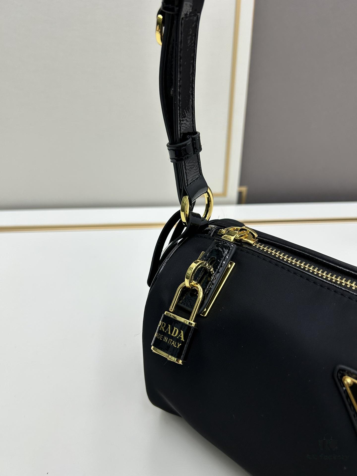 PRADA New Arrival Genuine Top-Grade Full Grain Wrinkled Lacquer Cowhide & Suede Shoulder Bag