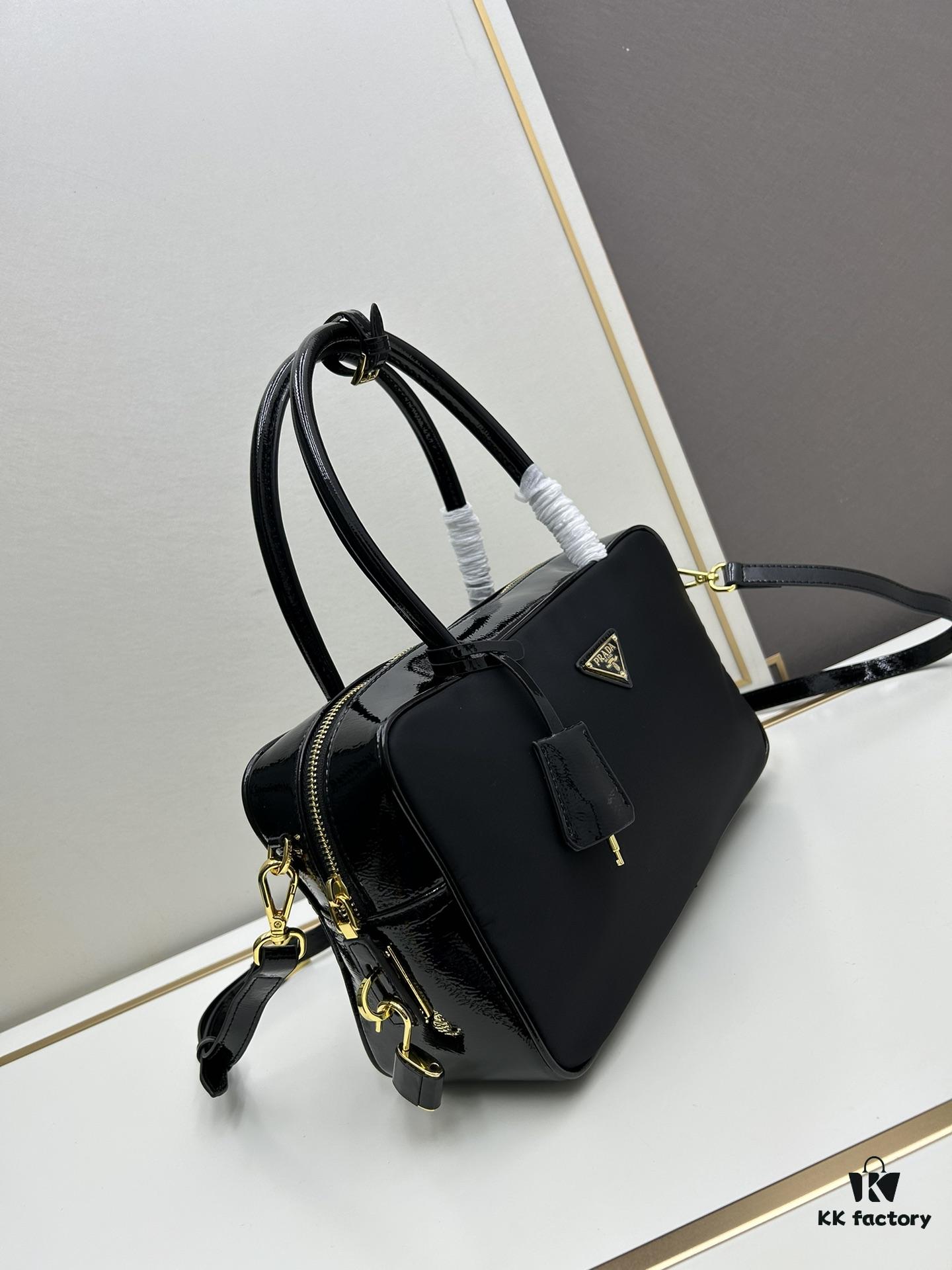 Nylon with Genuine Leather Trim, Full Leather PRADA Counter New Arrival Original Quality Matching Store Hardware Re-Nylon Tote Bag with Lock