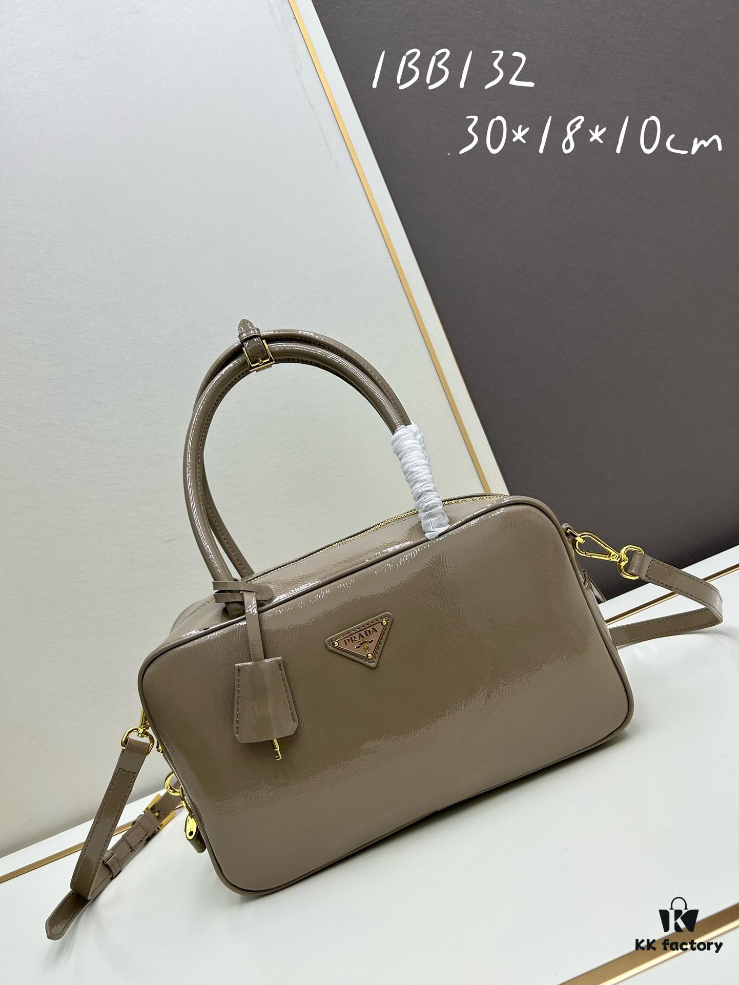 Nylon with Genuine Leather PRADA New Arrival Counter Quality Original Order Level Matching Hardware Recycled Nylon Tote Bag
