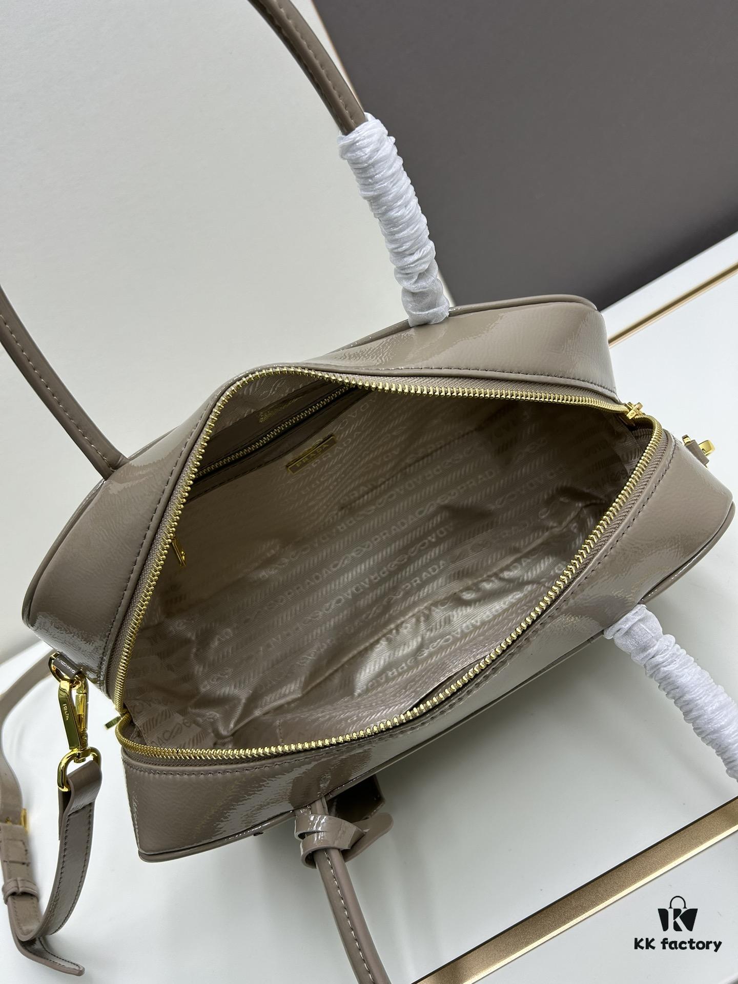 Nylon with Genuine Leather PRADA New Arrival Counter Quality Original Order Level Matching Hardware Recycled Nylon Tote Bag