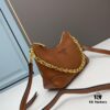 PRADA's Must-Have Bestseller (Leather Shoulder Strap + Chain Strap) – A Stylish and Practical Horn Bag Combining Retro Charm with Modern Fashion