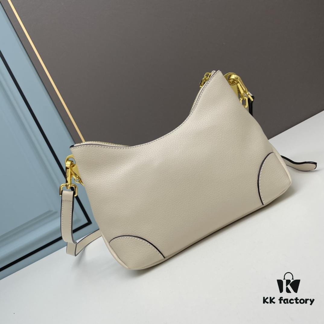 PRADA Must-Have Horn Bag with Detachable Chain Strap – A Perfect Blend of Vintage and Modern Fashion