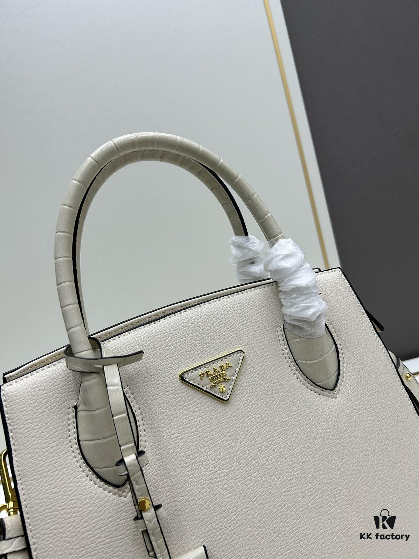 You Are the Most Beautiful – Bold Minimalist Fashion Style Launch