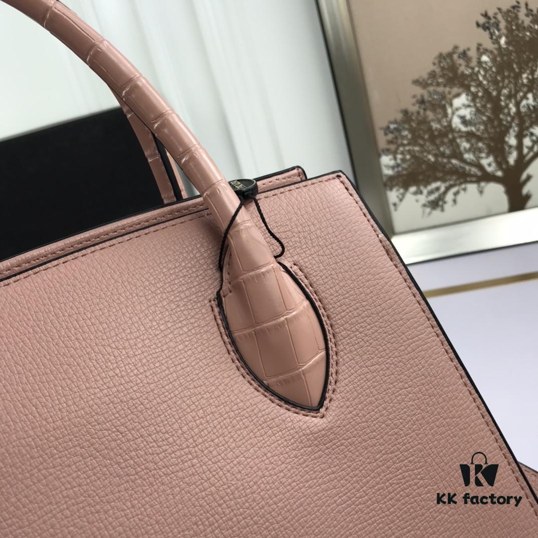 You Are the Most Beautiful – Minimalist and Fashionable Bag for the New Year