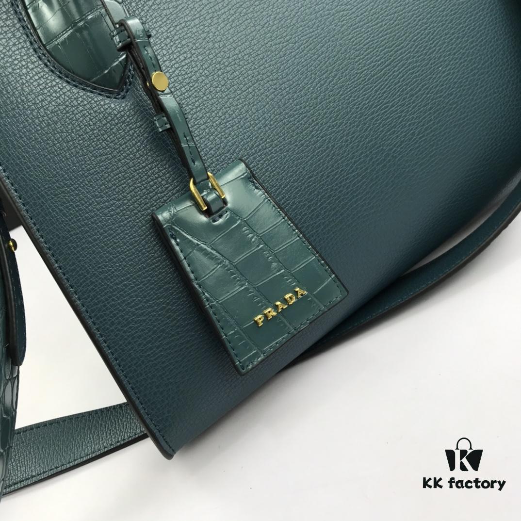 You're the Most Beautiful One – Minimalist and Fashionable Style for a Powerful Start to the Year