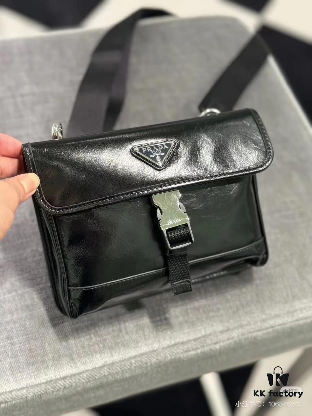 Prada Nylon Crossbody Bag Simple and Practical Design Unisex Fashion Accessory