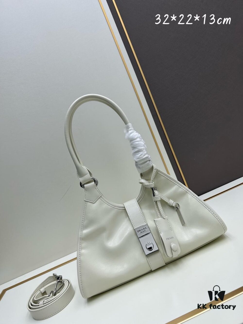 PRADA Counter New Arrival (Full Leather Series) — Original Order Quality with Authentic Hardware, Top-Grade Oil-Waxed Cowhide