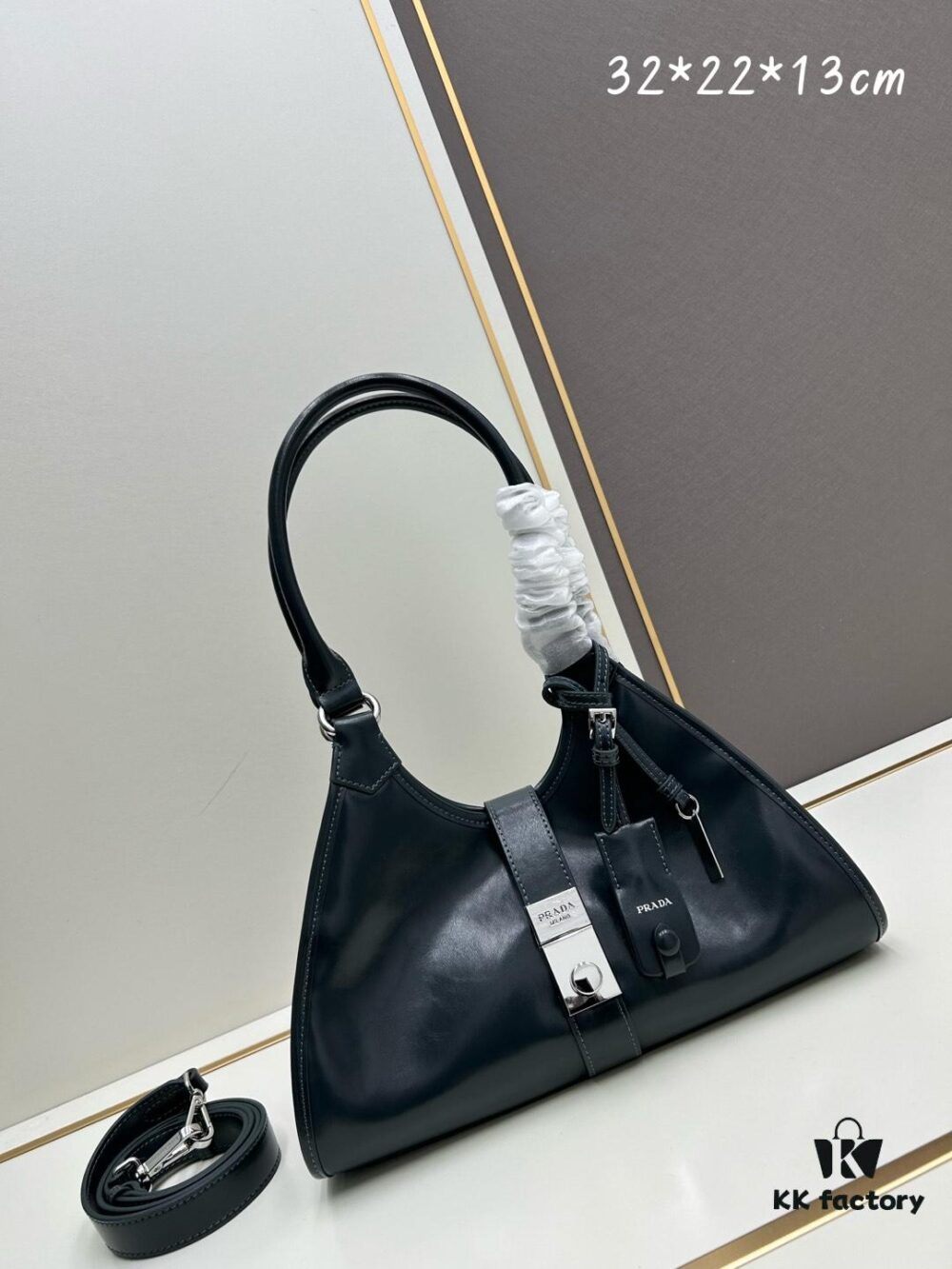 PRADA Counter New Arrival (Full Leather Series) — Original Quality with Authentic Hardware, Full-Grain Wax Oil Cowhide