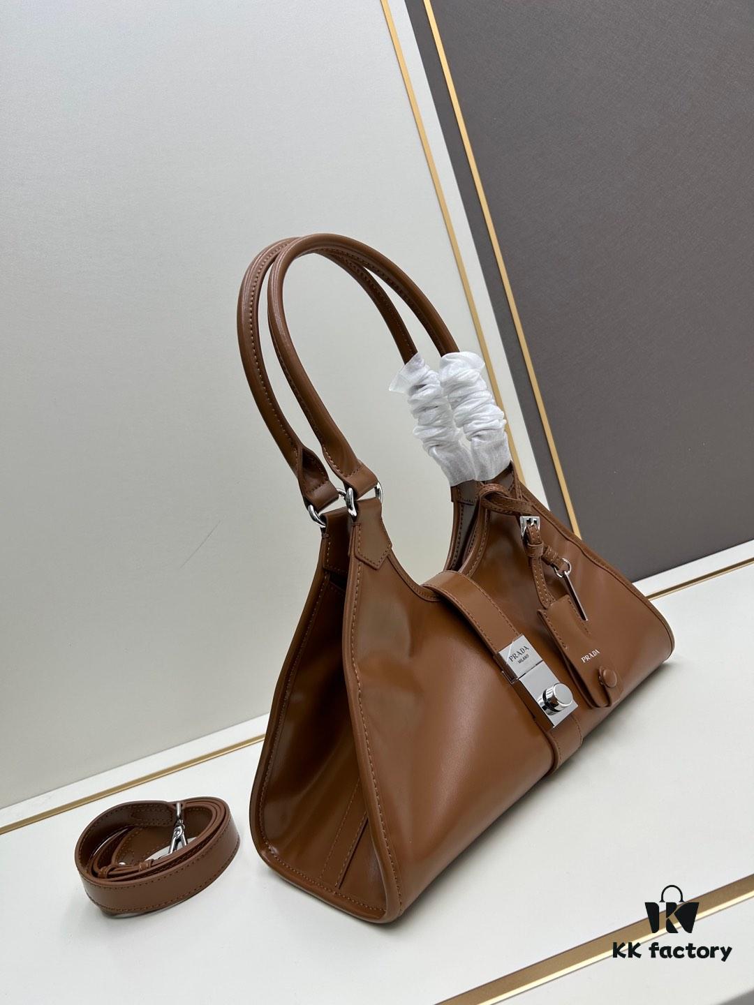 PRADA New Arrival Shoulder Bag (Full Leather Series) - Original Quality with Authentic Hardware, Full-Grain Wax Oil Cowhide