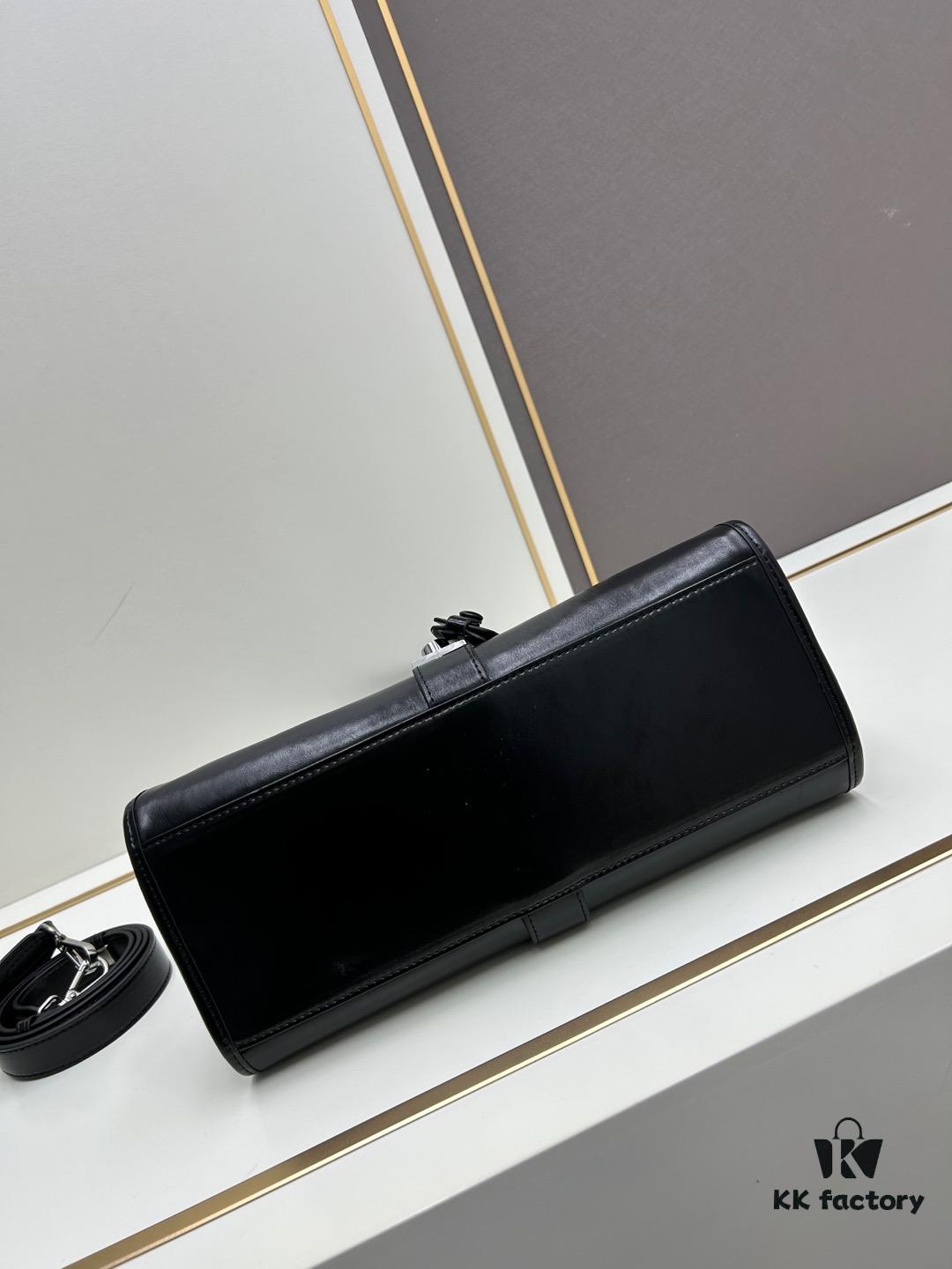 PRADA Counter New Arrival (All-Leather Series) Original Order Quality with Authentic Hardware Full-Grain Oil-Waxed Cowhide Shoulder Bag