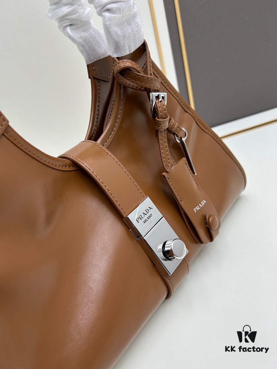 PRADA New Arrival Shoulder Bag (Full Leather Series) - Original Quality with Authentic Hardware, Full-Grain Wax Oil Cowhide