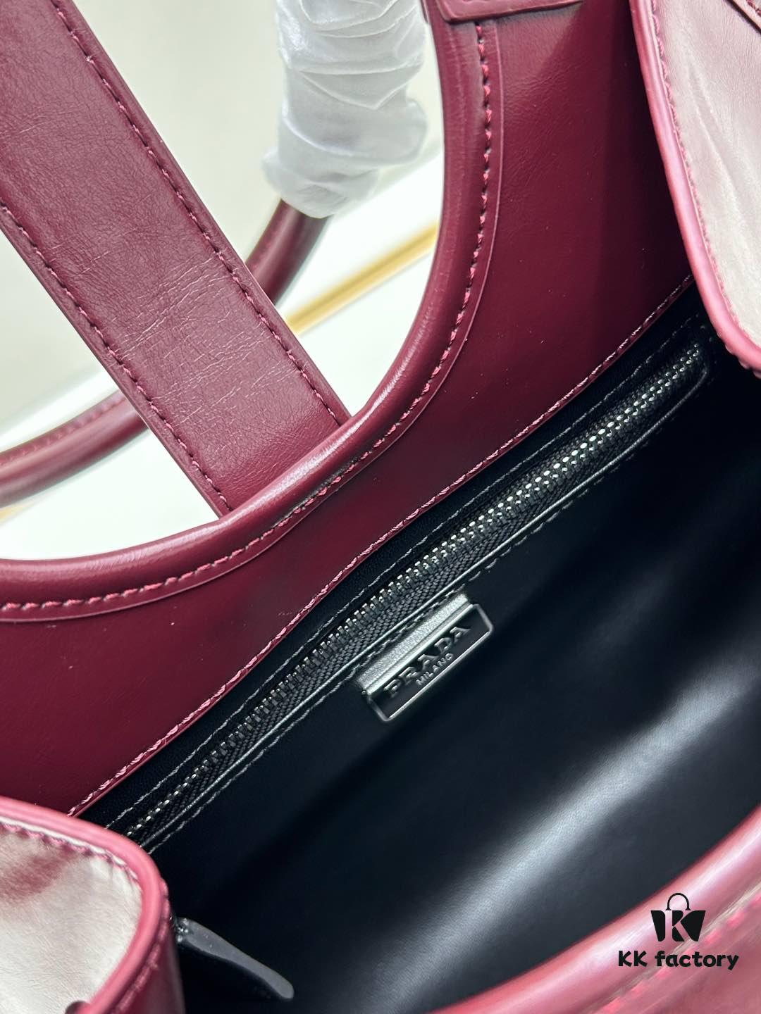 PRADA New Arrival Genuine Full-Grain Oil-Waxed Calfskin Shoulder Bag