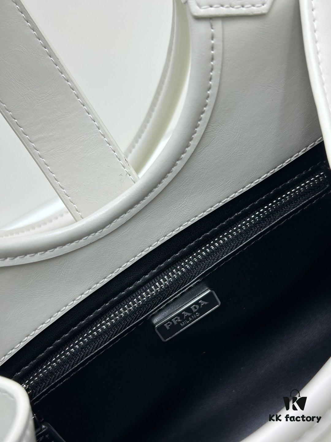 PRADA Counter New Arrival (Full Leather Series) — Original Order Quality with Authentic Hardware, Top-Grade Oil-Waxed Cowhide