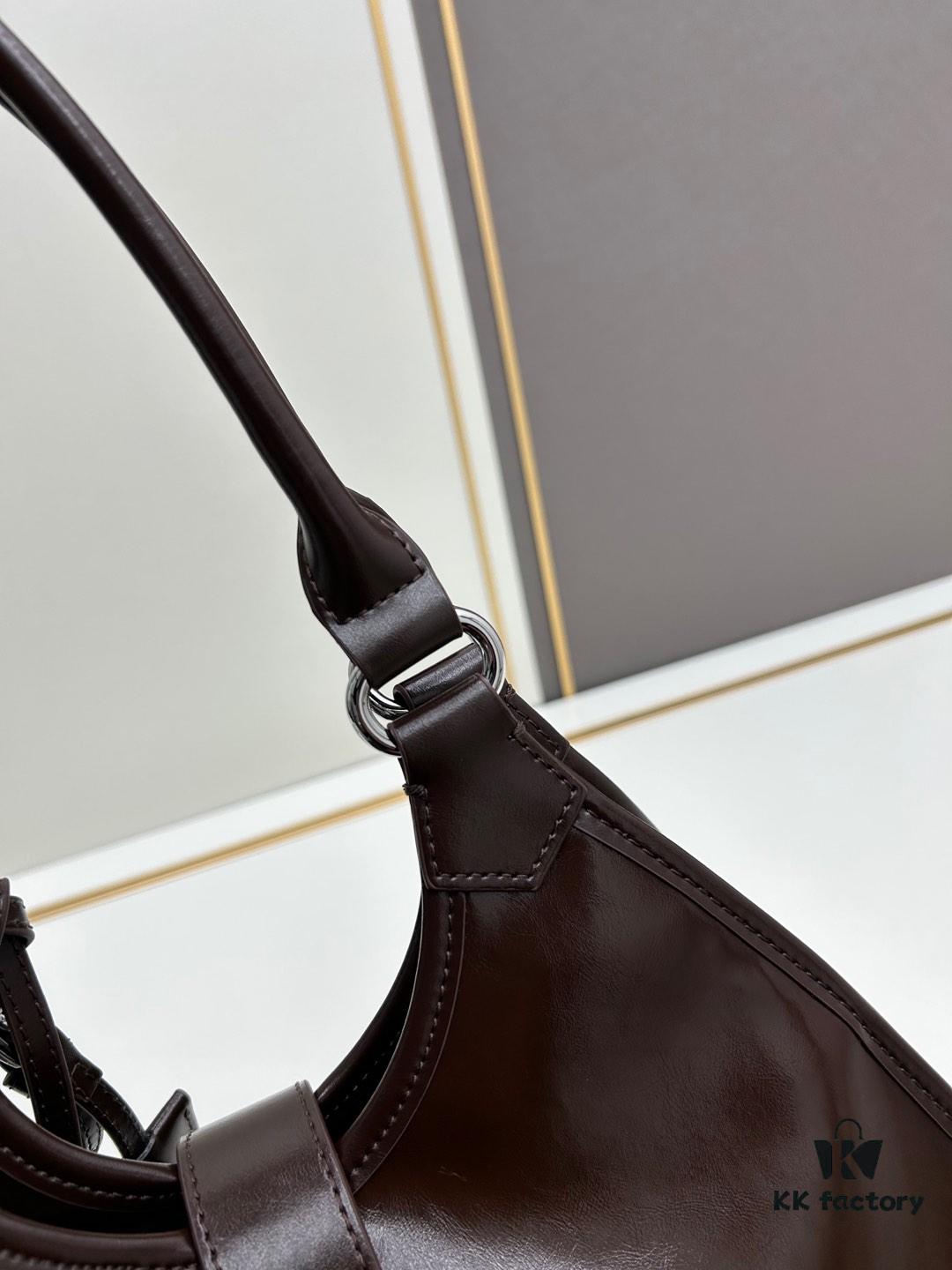 PRADA Counter New Arrival (All-Leather Series) Original Order Quality with Matching Hardware Full-Grain Oil-Waxed Cowhide Shoulder Bag