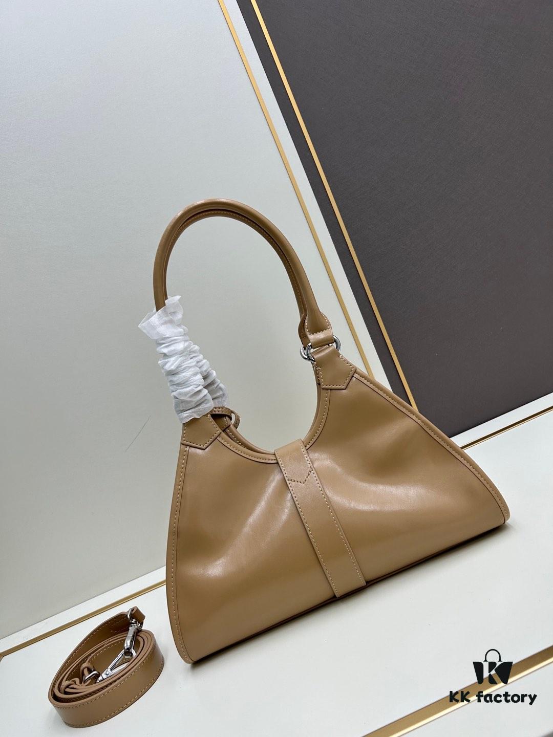 PRADA New Arrival Shoulder Bag (Full Leather Series) - Premium Top-Grain Oil-Waxed Calfskin, Adjustable Handle, Detachable Keychain, Zipper & Lock Closure