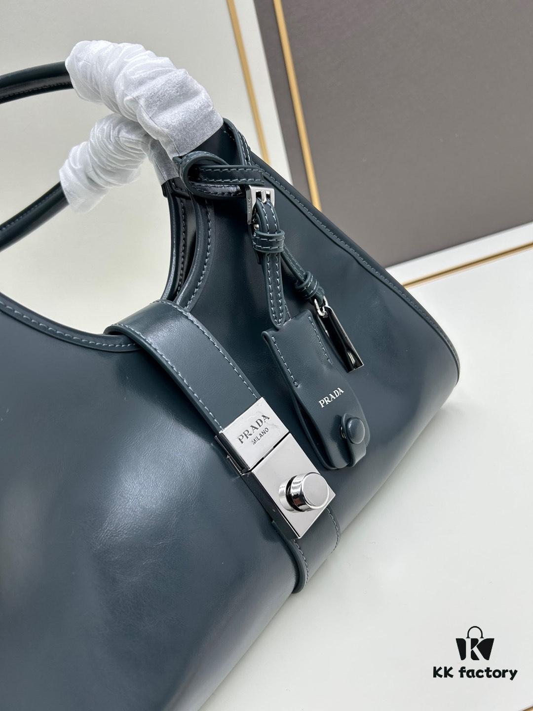 PRADA Counter New Arrival (Full Leather Series) — Original Quality with Authentic Hardware, Full-Grain Wax Oil Cowhide