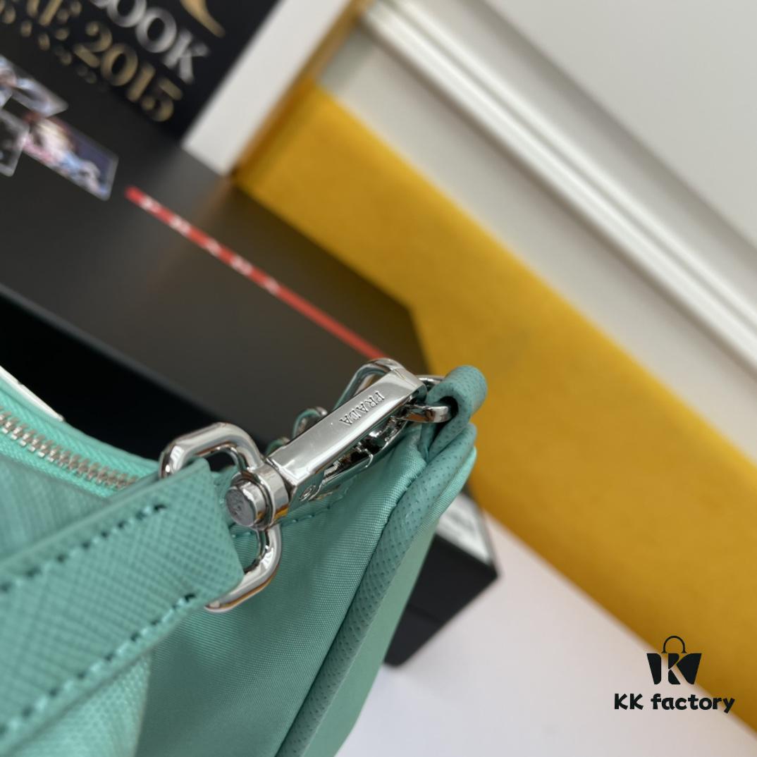 Top Quality Replica Prada New Nylon Hobo Bag with Box - 1BH204