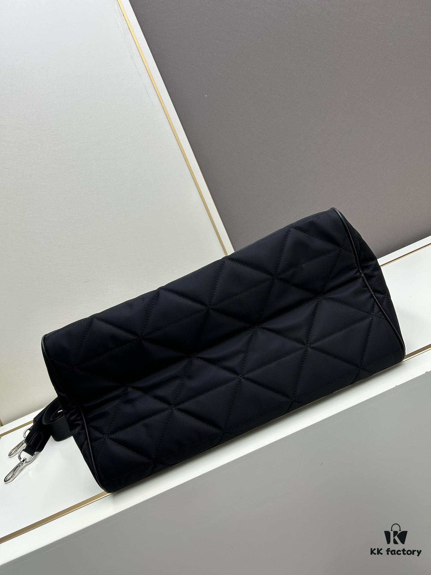 Prada New Re-Nylon Travel Bag for Men and Women – Quilted Regenerated Nylon with Iconic Design