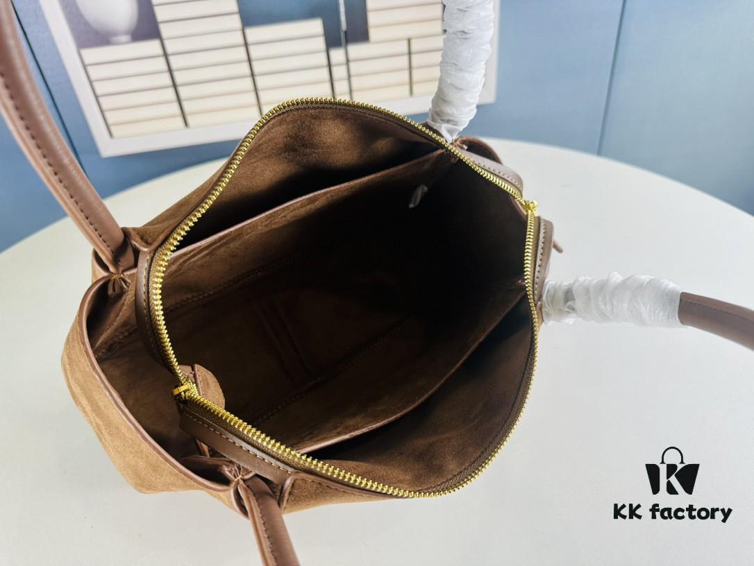 New Arrival Autumn-Winter Prada FW Collection – Sophisticated Brown Tones Exude Warmth and Elegance