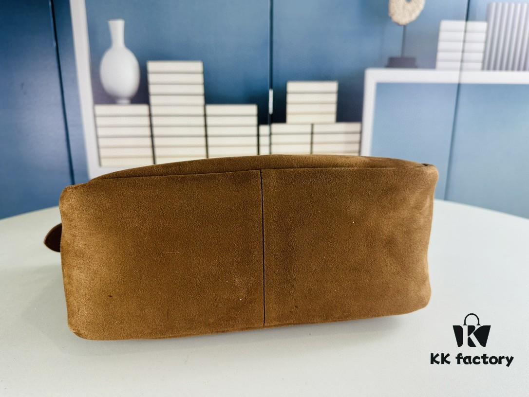 New Arrival Autumn-Winter Prada FW Collection – Sophisticated Brown Tones Exude Warmth and Elegance