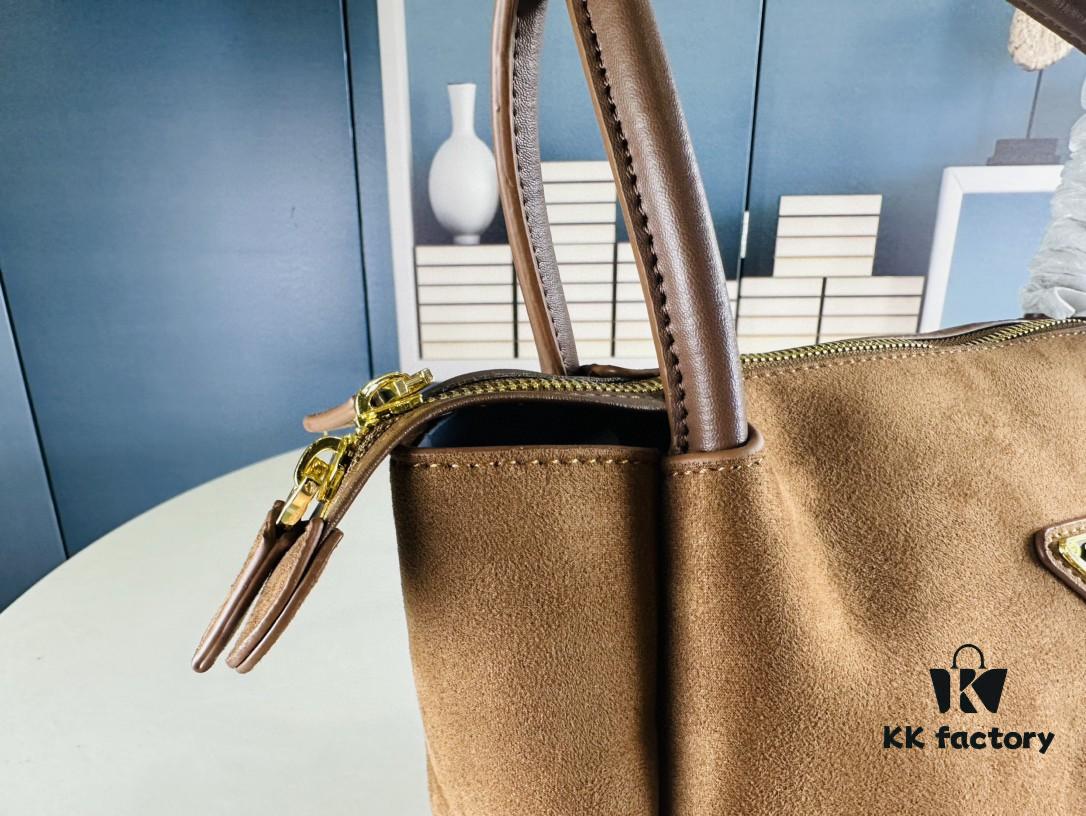 New Arrival Autumn-Winter Prada FW Collection – Sophisticated Brown Tones Exude Warmth and Elegance