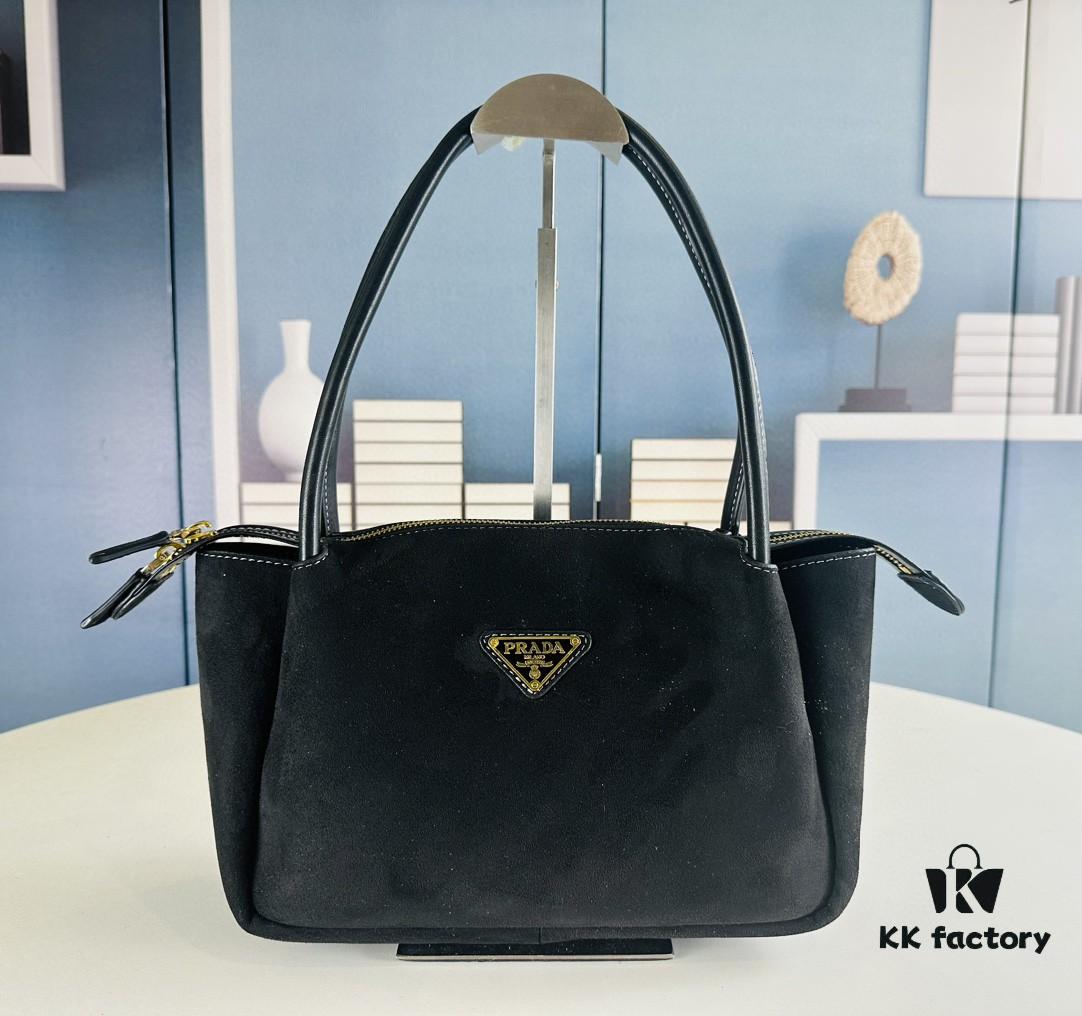 New Fall/Winter Prada Arrival – Sophisticated Brown Tones Exude Warmth and Elegance