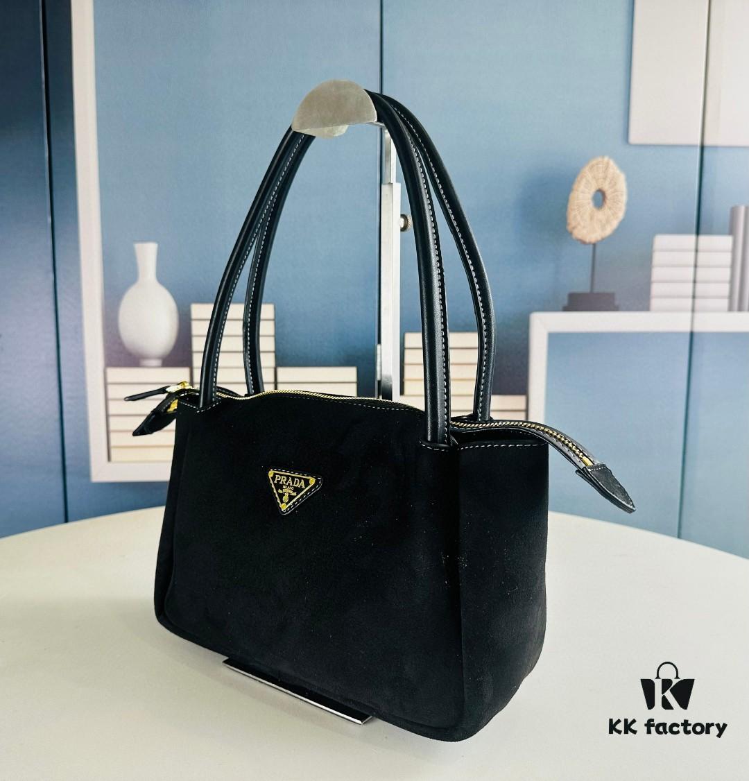 New Fall/Winter Prada Arrival – Sophisticated Brown Tones Exude Warmth and Elegance