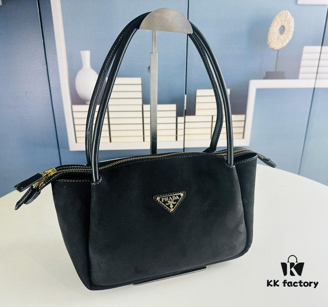 New Fall/Winter Prada Arrival – Sophisticated Brown Tones Exude Warmth and Elegance