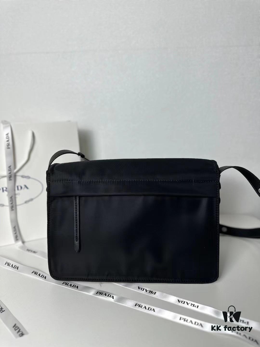 PRADA Large Size Leather-Trimmed Imported Parachute Fabric Bag