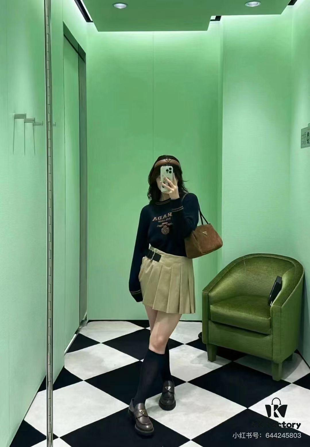 New Fall/Winter Prada Collection Arrives – Full of Sophistication