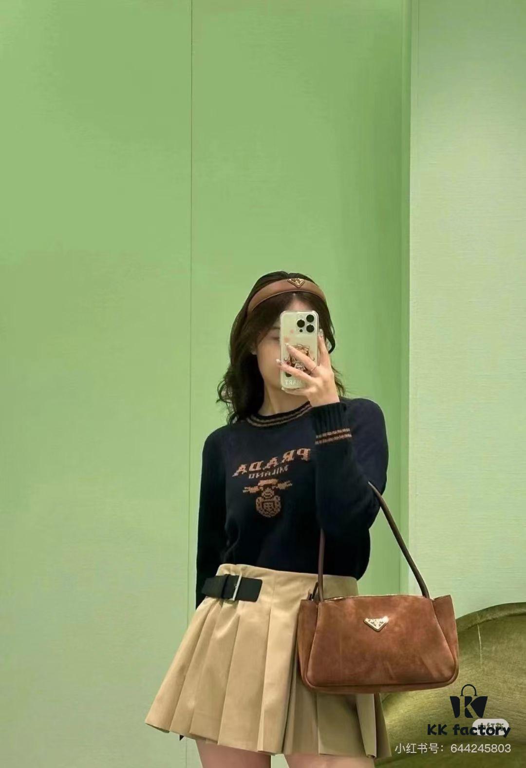 New Fall/Winter Prada Collection Arrives – Full of Sophistication