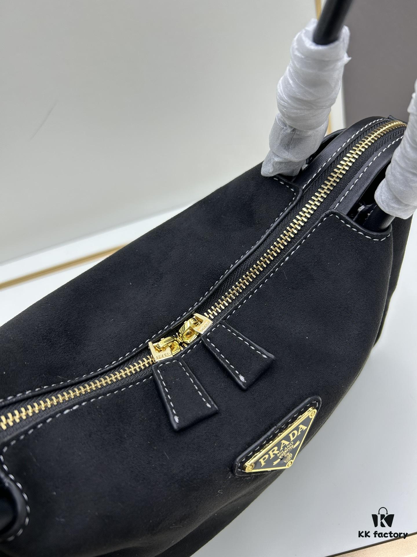 New Arrival Autumn-Winter Prada FW in Rich Brown Tone, Exuding Elegance and Warmth