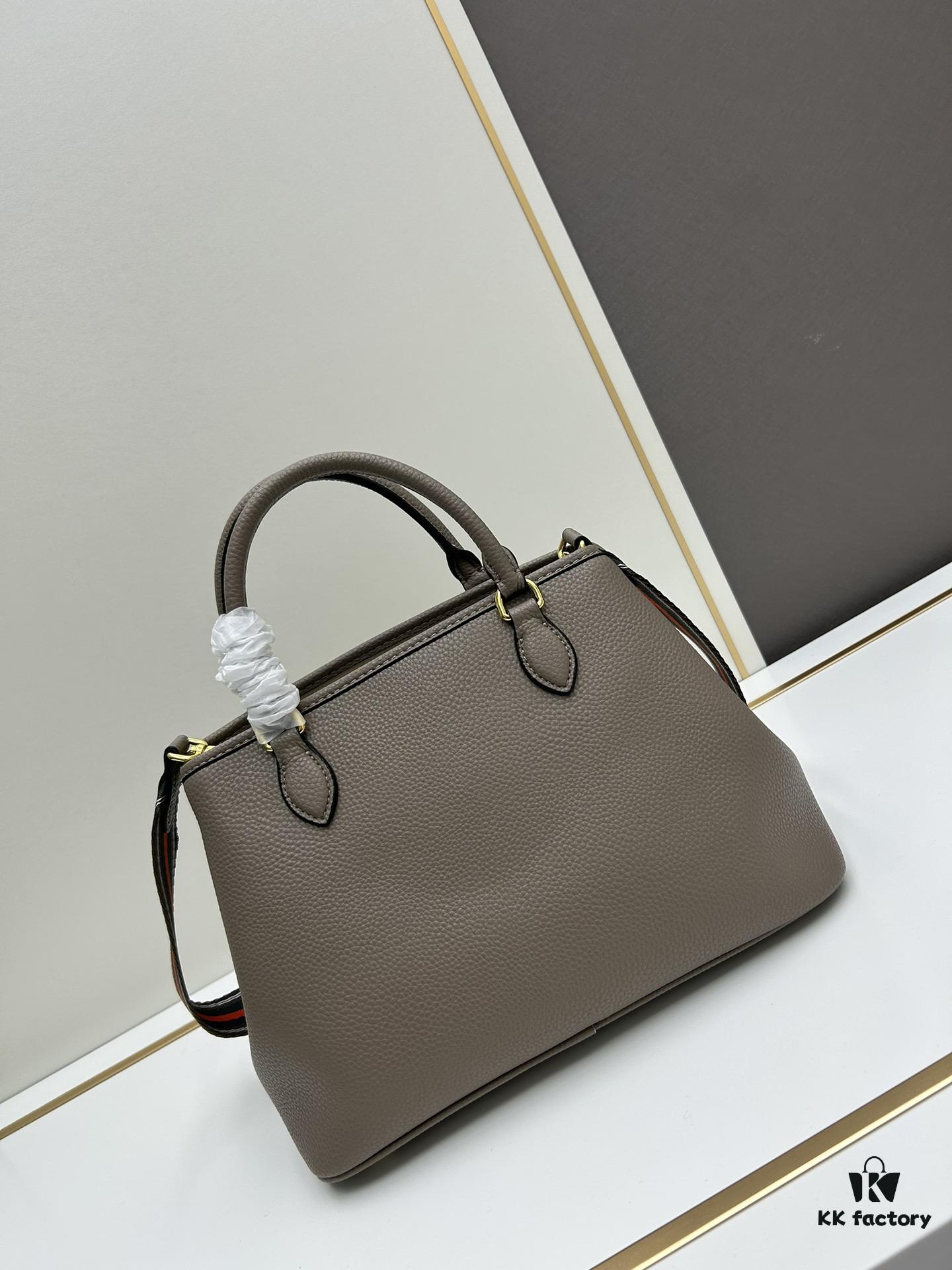 🔥High-Quality Counter Stock🔥 Prada [PRADA] Classic Retro Handbag - Large Size