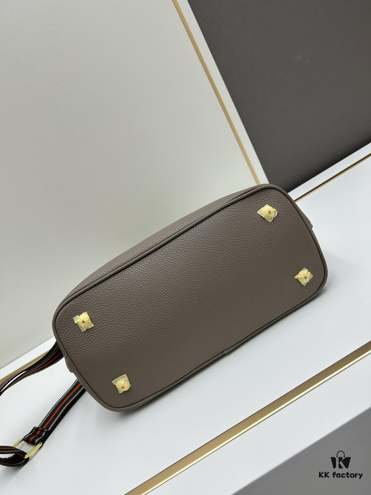 🔥High-Quality Counter Stock🔥 Prada [PRADA] Classic Retro Handbag - Large Size