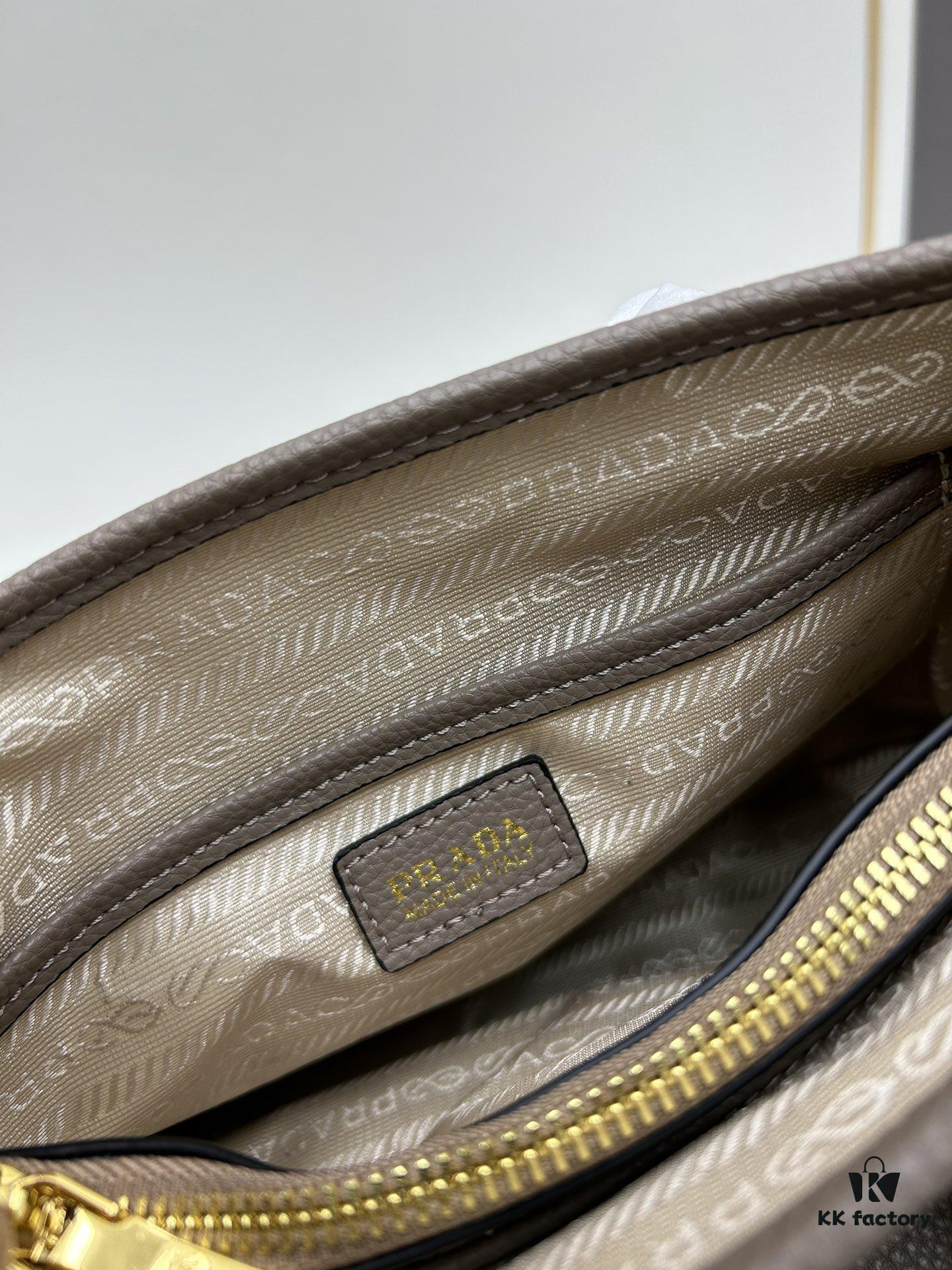 🔥High-Quality Counter Stock🔥 Prada [PRADA] Classic Retro Handbag - Large Size