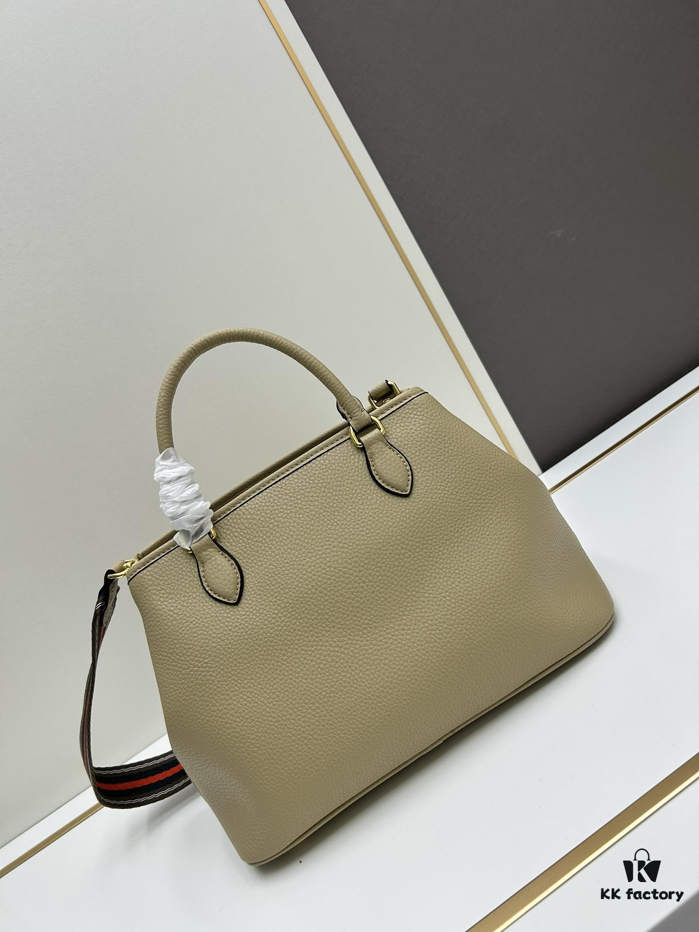 PRADA High-Quality Cabinet Classic Retro Handbag - Large Size