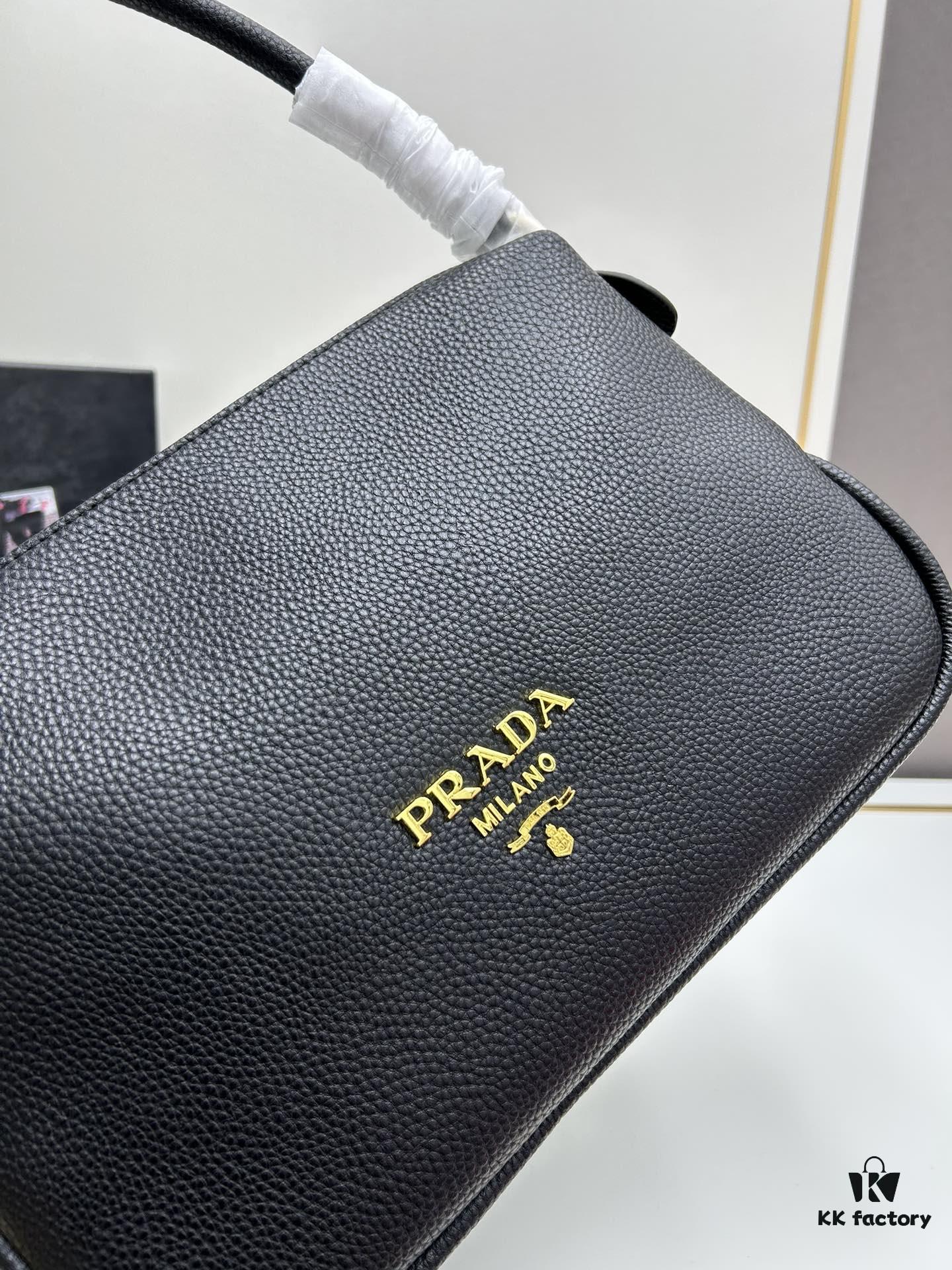 PRADA - Bestseller Recommendation: Fashionable Casual Style, Newest Imported Rough Clematis Leather with Original Hardware, Top Craftsmanship, Unique and Elegant Luxury Design