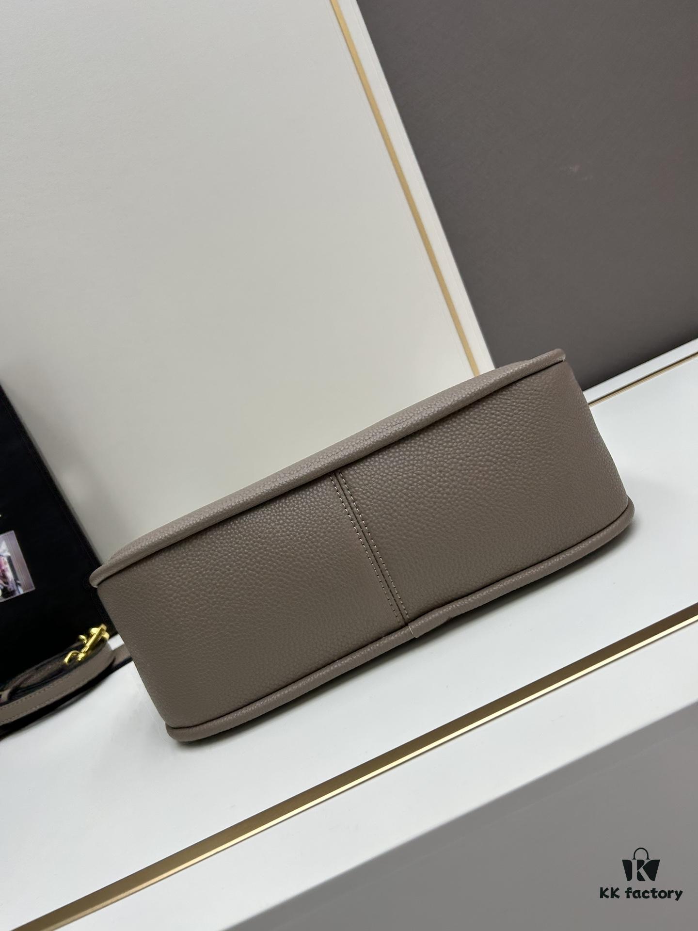 PRADA - Bestseller Recommendation: Fashionable Casual Style, New Arrival Imported Coarse Crocodile-Textured Calfskin with Original Hardware, Top-Quality Craftsmanship, Unique and Luxurious Design