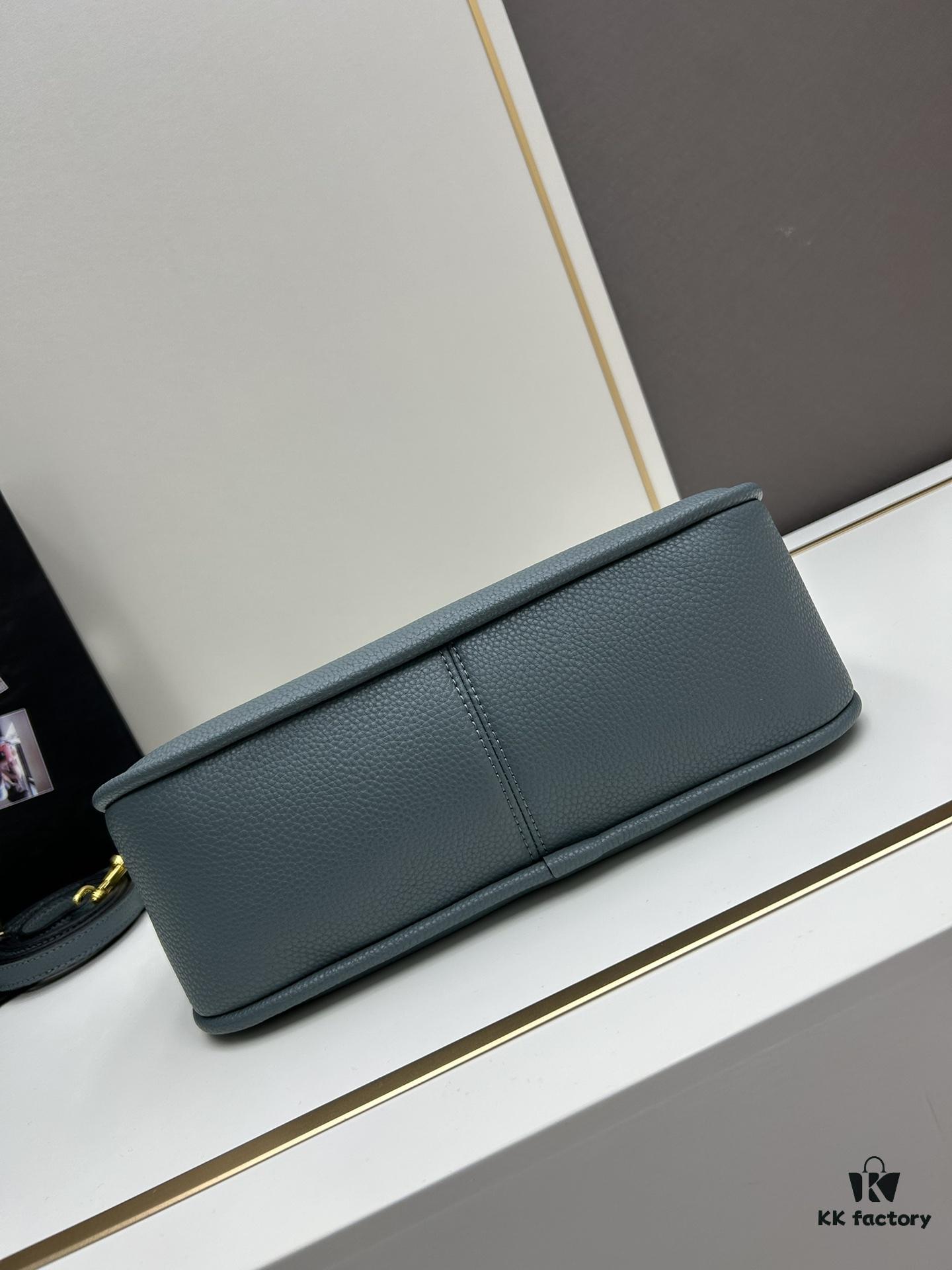 PRADA - Bestseller Recommendation: Fashionable Casual Style, Newest Imported Full-Grain Crocodile-Embossed Calfskin with Authentic Hardware