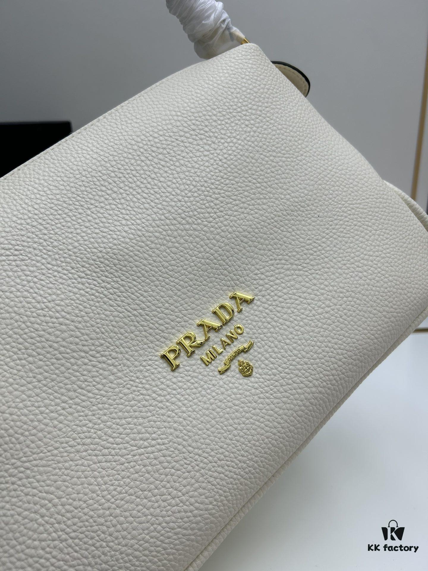 PRADA - Bestseller Recommendation: Fashionable Casual Style, Latest Imported Coarse Alligator Grain Calfskin with Original Hardware, Top Craftsmanship, Unique and Luxurious Design