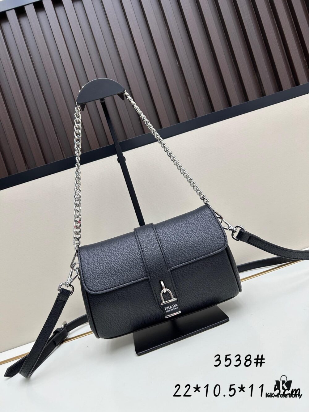 Exclusive Launch - High-Quality Prada-Style Lock Bag ✨ Pillow Top Handle Bag, Genuine Palm Grain Leather, Smooth Oiled Edges, Premium Craftsmanship, Thick and Soft Leather