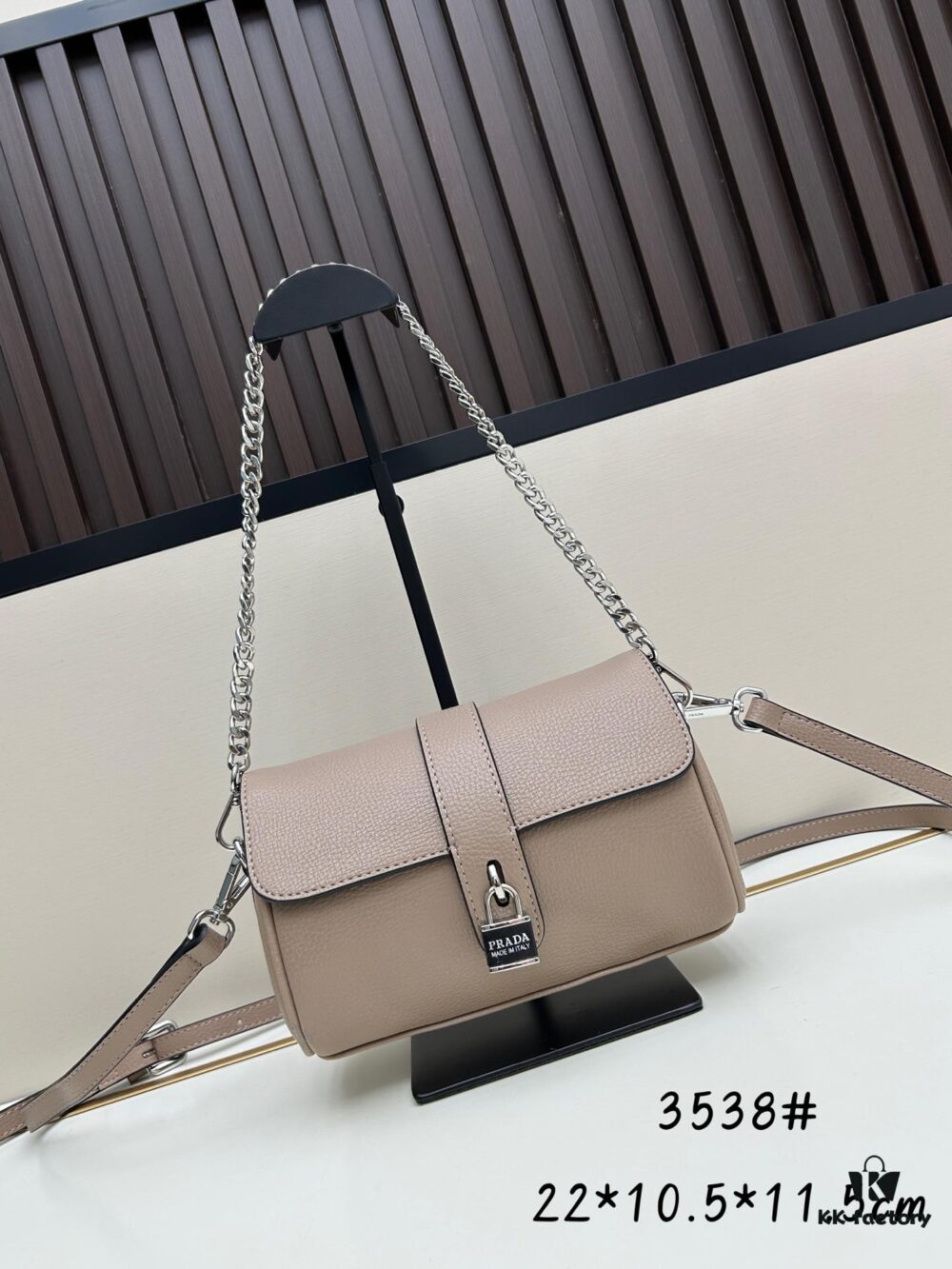 Exclusive Launch - High-Quality Prada-style Lock Bag, Palm Grain Leather, Soft and Durable, Adjustable Chain & Strap