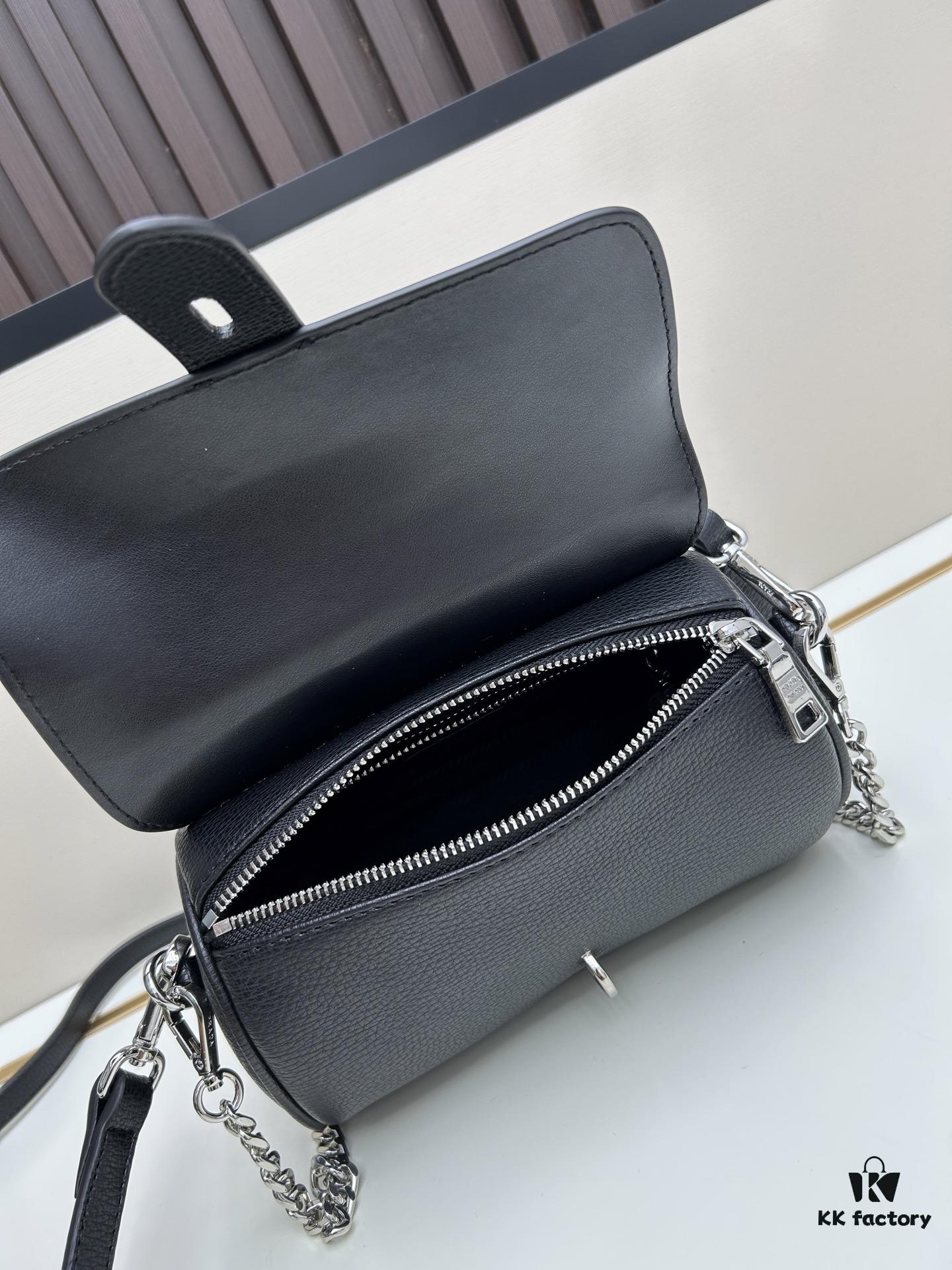 Exclusive Launch - High-Quality Prada-Style Lock Bag ✨ Pillow Top Handle Bag, Genuine Palm Grain Leather, Smooth Oiled Edges, Premium Craftsmanship, Thick and Soft Leather
