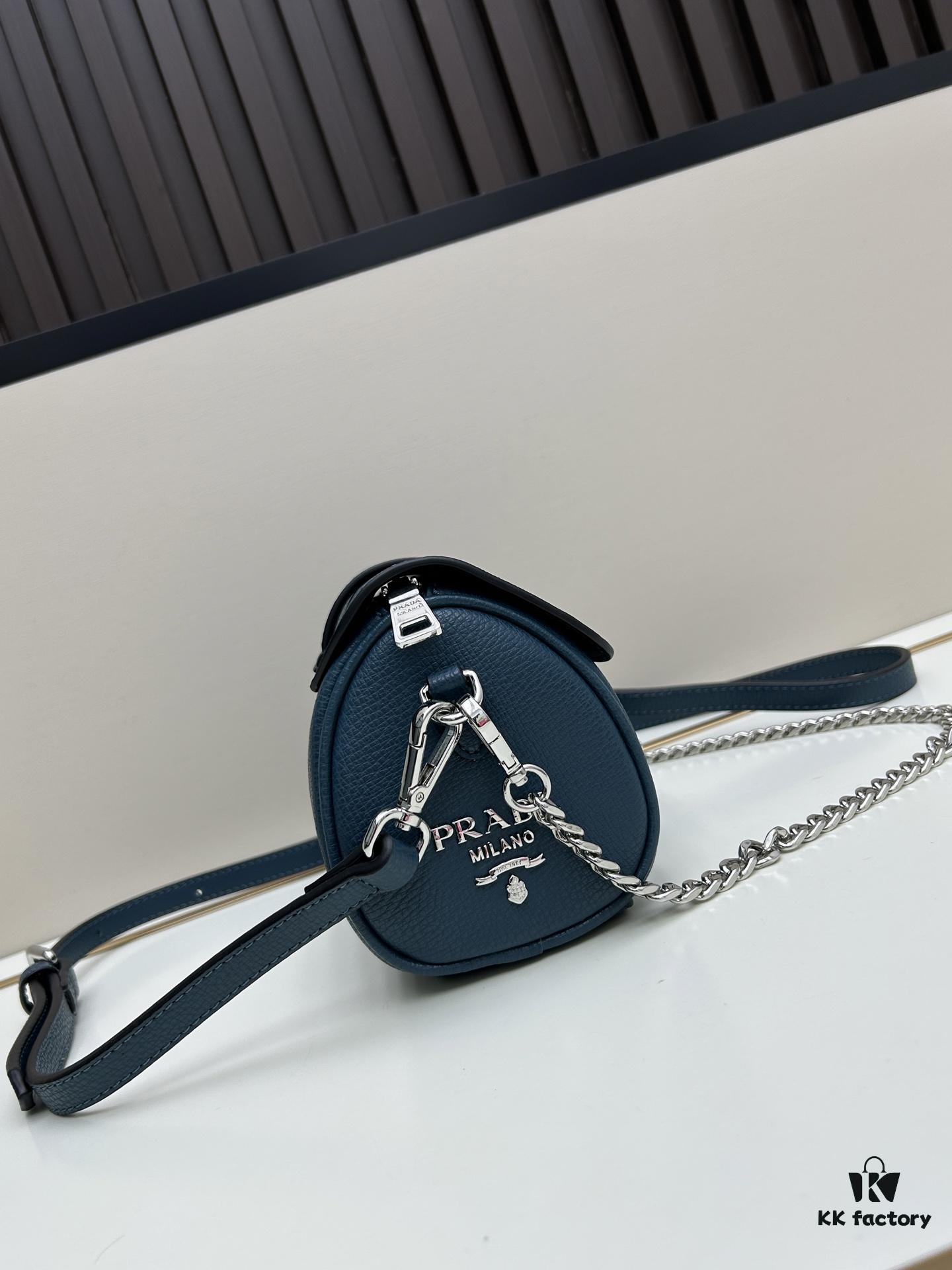 Exclusive Launch - High-Quality Prada-style Pillow Top Handle Bag, Palm Grain Leather, Smooth Oiled Edges, Soft and Thick Texture, Includes Long Strap and Chain, Can Be Worn as Shoulder or Crossbody Bag