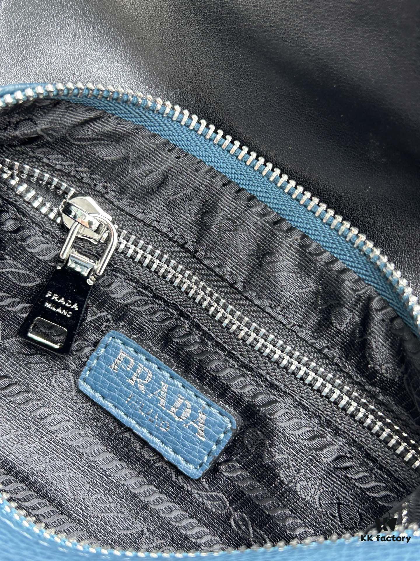 Exclusive Launch - High-Quality Prada-style Pillow Top Handle Bag, Palm Grain Leather, Smooth Oiled Edges, Soft and Thick Texture, Includes Long Strap and Chain, Can Be Worn as Shoulder or Crossbody Bag