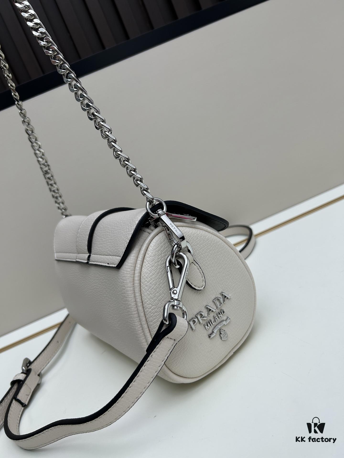 Exclusive Launch - High-Quality Prada-style Lock Bag, Palm Grain Leather, Soft and Thick Texture