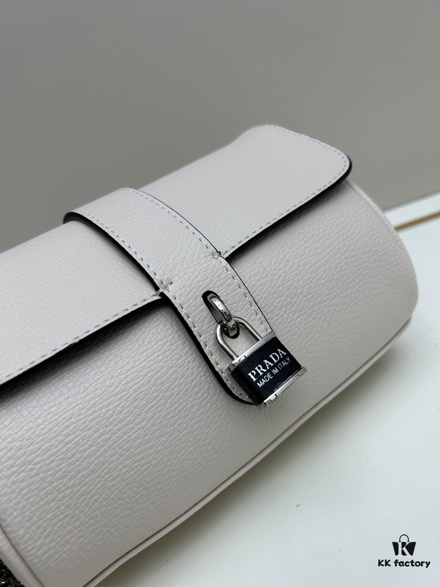 Exclusive Launch - High-Quality Prada-style Lock Bag, Palm Grain Leather, Soft and Thick Texture