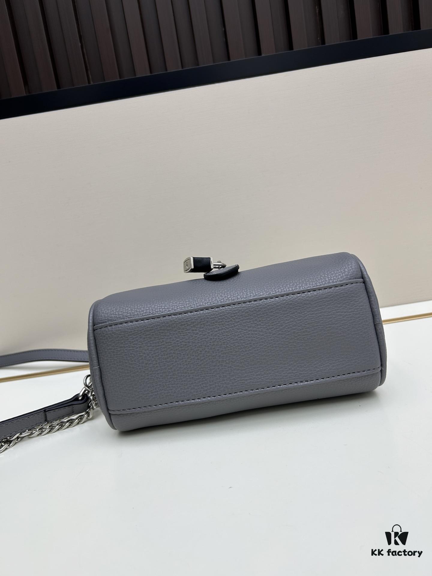 Exclusive Launch - High-Quality Prada-style Lock Bag, Palm Grain Leather, Soft and Thick Texture, Adjustable Chain & Shoulder Strap