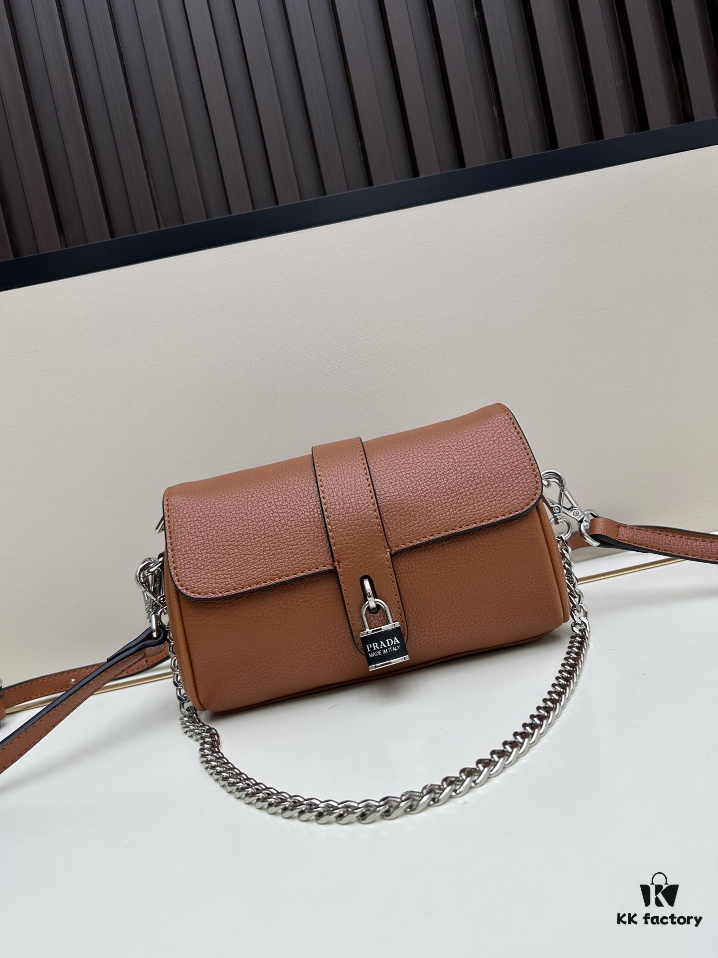 Exclusive Launch - High-Quality Prada-style Lock Bag, Palm Grain Leather, Soft and Thick Texture
